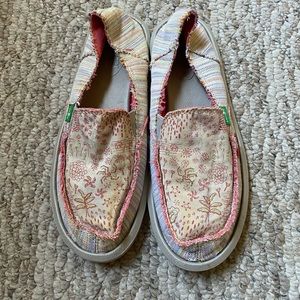 Sanuk slip on shoes